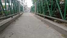 Embellecen puentes peatonales de la comuna 5 en Cali