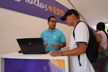 Multitudinaria asistencia para inscripciones a Todas y Todos a Estudiar Ingl&eacute;s