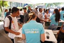 M&aacute;s de 1600 j&oacute;venes se postularon en la primera jornada de Todas y Todos a Estudiar Ingl&eacute;s