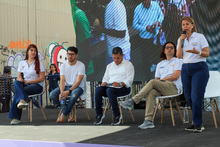 Multitudinaria asistencia para inscripciones a Todas y Todos a Estudiar Ingl&eacute;s