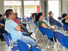 Escuela de Padres brinda pautas para la crianza responsable