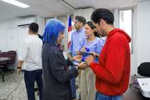 Seis ciudadanos adoptan a Colombia como su segunda naci&oacute;n en Santiago de Cali