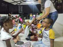 Ni&ntilde;os y ni&ntilde;as de comunidades negras y afro armaron sus macetas y conocieron sobre esta tradici&oacute;n cultural