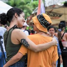 Cali vivi&oacute; la antesala de la fiesta del orgullo LGBTIQ+ en la Plazoleta Jairo Varela