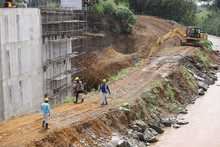 Parque Pac&iacute;fico avanza en la construcci&oacute;n de su plazoleta peatonal e instalaci&oacute;n de letras monumentales