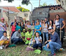 Integrantes de Mesa de Cultura Ciudadana embellecieron la comuna 8