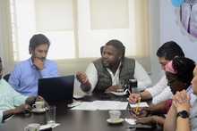 Alcald&iacute;a y USAID firman convenio para favorecer a m&aacute;s de 300 barberos del oriente de Cali