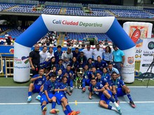 Felidia se llev&oacute; el premio mayor del torneo de f&uacute;tbol mixto de Todas y Todos a Estudiar