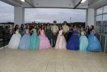 A 15 quincea&ntilde;eras vulnerables les celebraron su cumplea&ntilde;os, por todo lo alto