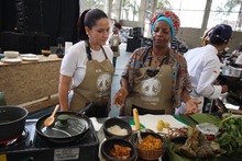 La gastronom&iacute;a, un referente de las mujeres afro del Pac&iacute;fico ante el mundo