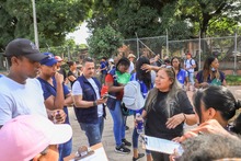 Primera jornada de limpieza, aseo y sensibilizaci&oacute;n con la comunidad en el Boulevard de Oriente