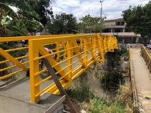 Entregan nuevo y moderno puente peatonal en la comuna 11 de Cali