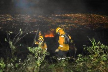 R&aacute;pidamente, la comunidad alert&oacute; sobre conflagraci&oacute;n en la v&iacute;a a Las Tres Cruces