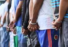 Autoridades desarticularon banda criminal dedicada al microtr&aacute;fico en entornos escolares de Cali