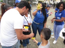&lsquo;Gran Abrazat&oacute;n&rsquo; se realiz&oacute; en el parque del barrio Obrero