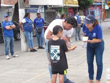 &lsquo;Gran Abrazat&oacute;n&rsquo; se realiz&oacute; en el parque del barrio Obrero