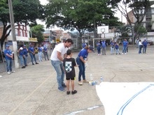 &lsquo;Gran Abrazat&oacute;n&rsquo; se realiz&oacute; en el parque del barrio Obrero