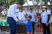 Masivo programa de nataci&oacute;n proyecta la formaci&oacute;n de m&aacute;s de 1000 ni&ntilde;os en los barrios de Cali