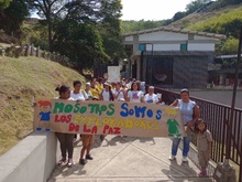 Ni&ntilde;as y ni&ntilde;os de La Estrella caminaron pidiendo paz para sus territorios