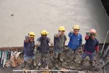 Con la fundici&oacute;n de 450 m2 de losas toma forma la nueva terraza del edificio Coltabaco