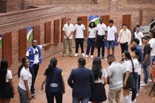 J&oacute;venes cale&ntilde;os conmemoran su fecha internacional