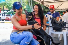 Cale&ntilde;os siguen adoptando a los seres sintientes m&aacute;s vulnerables