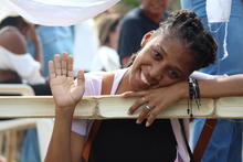 Comunidad de Playa Renaciente celebr&oacute; la tradicional balsada a la Virgen de la Asunci&oacute;n