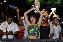 Turistas en el Petronio, fascinados y extasiados por el Pac&iacute;fico colombiano