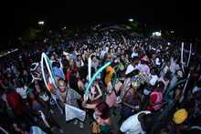 Turistas en el Petronio, fascinados y extasiados por el Pac&iacute;fico colombiano