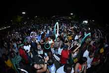 Turistas en el Petronio, fascinados y extasiados por el Pac&iacute;fico colombiano