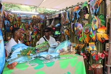 Beneficiarios de Todas y Todos a Estudiar son voluntarios en el Petronio &Aacute;lvarez