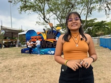 Beneficiarios de Todas y Todos a Estudiar son voluntarios en el Petronio &Aacute;lvarez