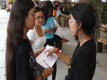 Beneficiarios de Todas y Todos a Estudiar son voluntarios en el Petronio &Aacute;lvarez