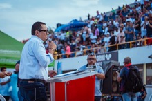 Inaugurado oficialmente el Torneo Internacional de Nataci&oacute;n Delf&iacute;n de Oro