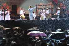 A ritmo de chirim&iacute;a, marimba y ritmos internacionales, avanza el Petronio