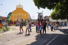 La Sant&iacute;sima Trinidad &lsquo;bendijo&rsquo; a emprendedores de la Comuna 9 