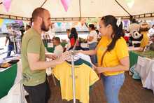 La Sant&iacute;sima Trinidad &lsquo;bendijo&rsquo; a emprendedores de la Comuna 9 