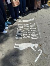 Se&ntilde;ales de tr&aacute;nsito para respetar la movilidad de las personas mayores