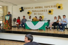 En la Normal Superior Farallones condecoraron a ex directivos docentes, en una tarde de gala