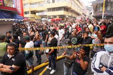 Autoridades y bomberos de Cali controlaron incendio en el Centro Comercial El Tesoro