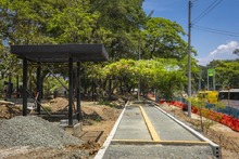 Los senderos y el paisajismo comienzan a darle vida a este espacio de transformaci&oacute;n social y ambiental.