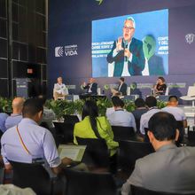 La premisa del Gobierno Petro es trabajar por las comunidades priorizando la lucha contra la coca&iacute;na y no contra su hoja