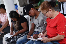 Very well, as&iacute; capacitan en el idioma ingl&eacute;s, los comerciantes de Cristo Rey