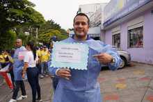 Conductores mal parqueados fueron &lsquo;pillados&rsquo; por los colectivos de cultura ciudadana de la Alcald&iacute;a de Cali