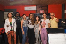 Diez cantantes solistas compiten por ser ganadores de La Voz de Los Cristales 