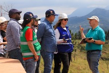 Dagma acompa&ntilde;&oacute; recorrido del Alcalde en Bulevar del Oriente y Cristo Rey