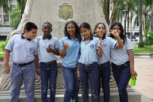 Como &ldquo;inolvidable&rdquo; calificaron algunos ni&ntilde;os su recorrido por la emblem&aacute;tica Plaza de Cayzedo
