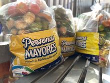 M&aacute;s de ocho mil personas mayores reciben asistencia alimentaria