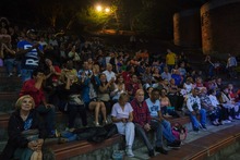 Un vozarr&oacute;n rompi&oacute; Los Cristales
