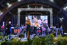 Un vozarr&oacute;n rompi&oacute; Los Cristales